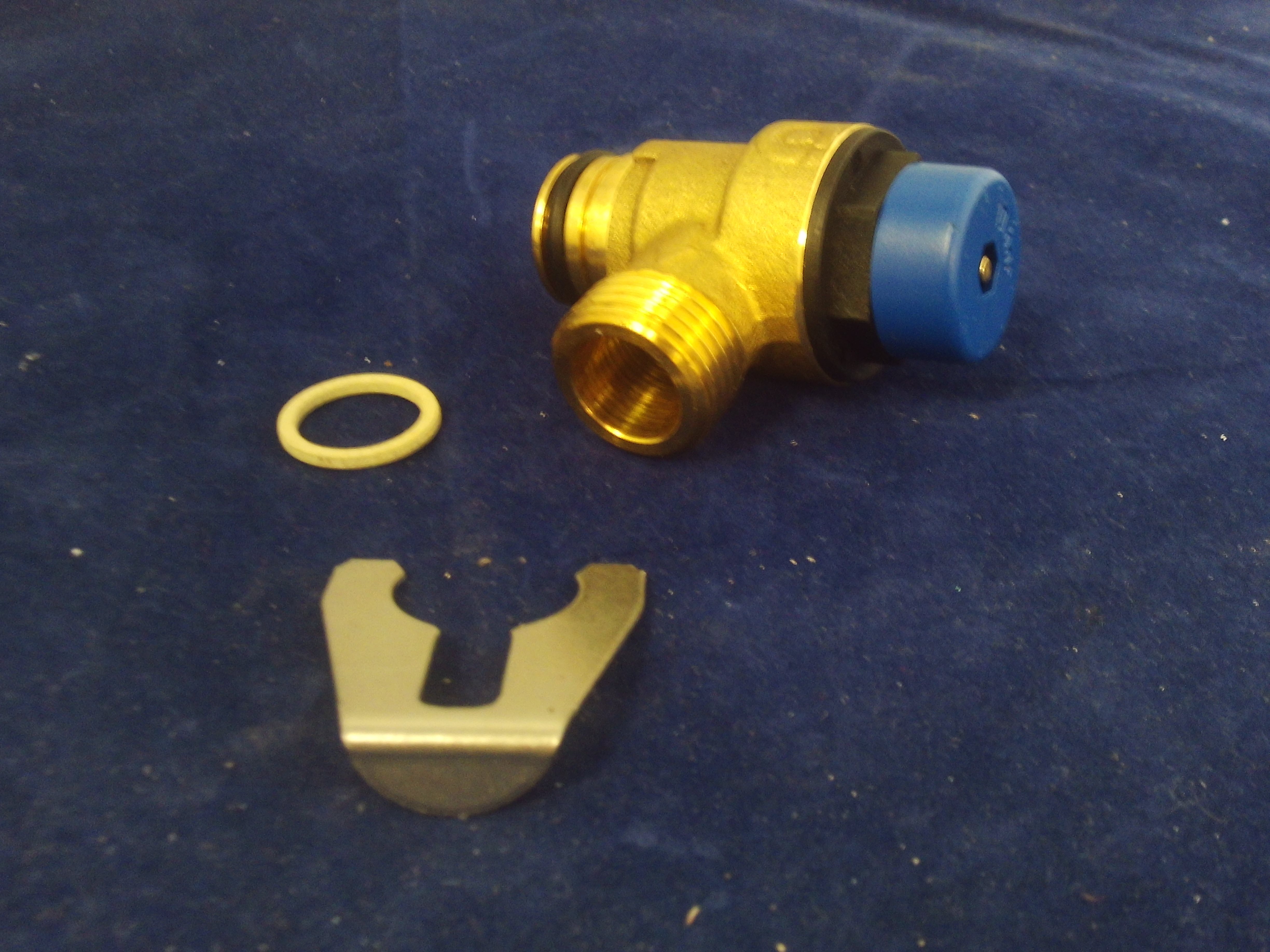 Sanitary safety valve male