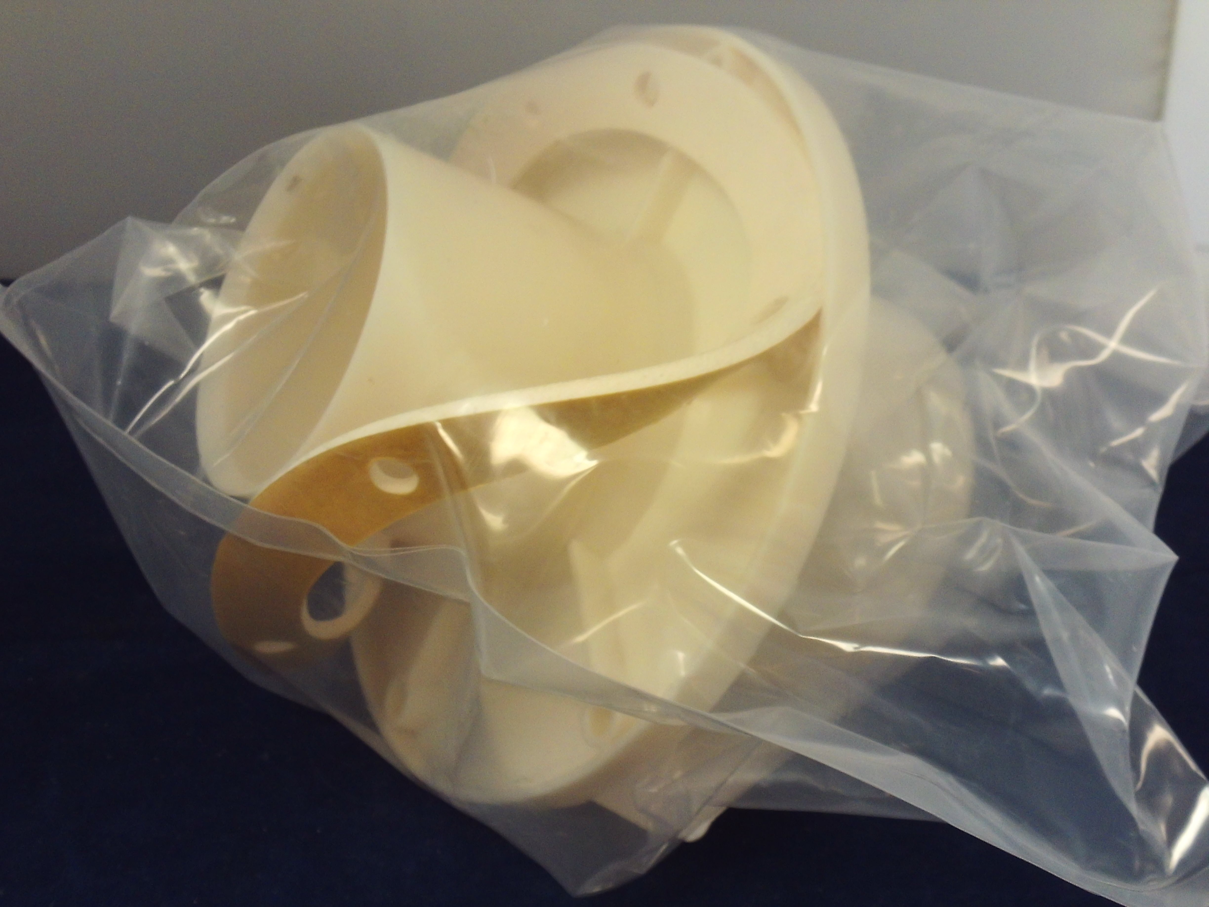 MOULDED FLUE REDUCER WITH M14 PLUG MOULDED FLUE REDUCER WITH M14 PLUG