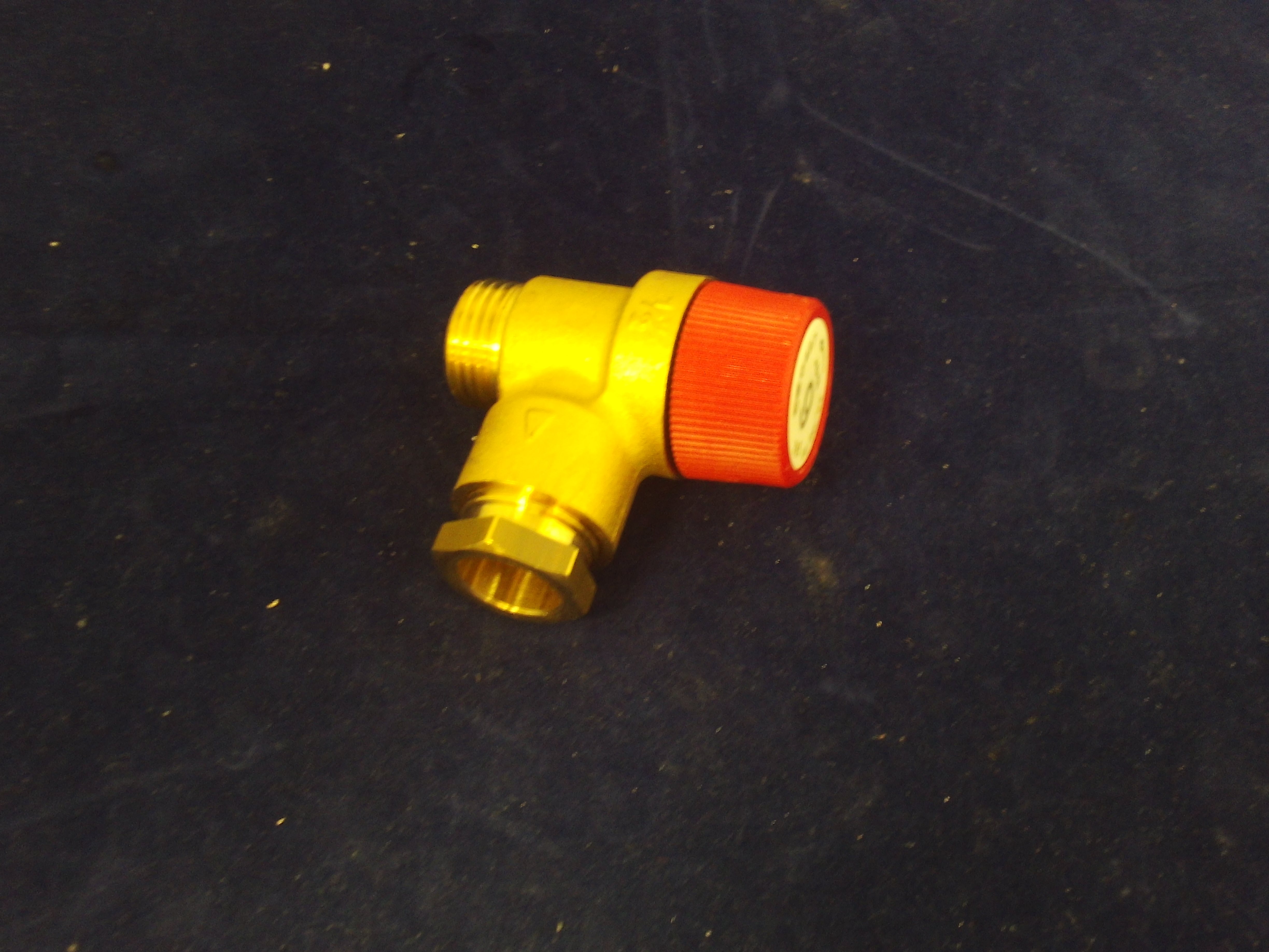 EXPANSION RELIEF VALVE 6 BAR ARISTON CHAFFOTEAUX