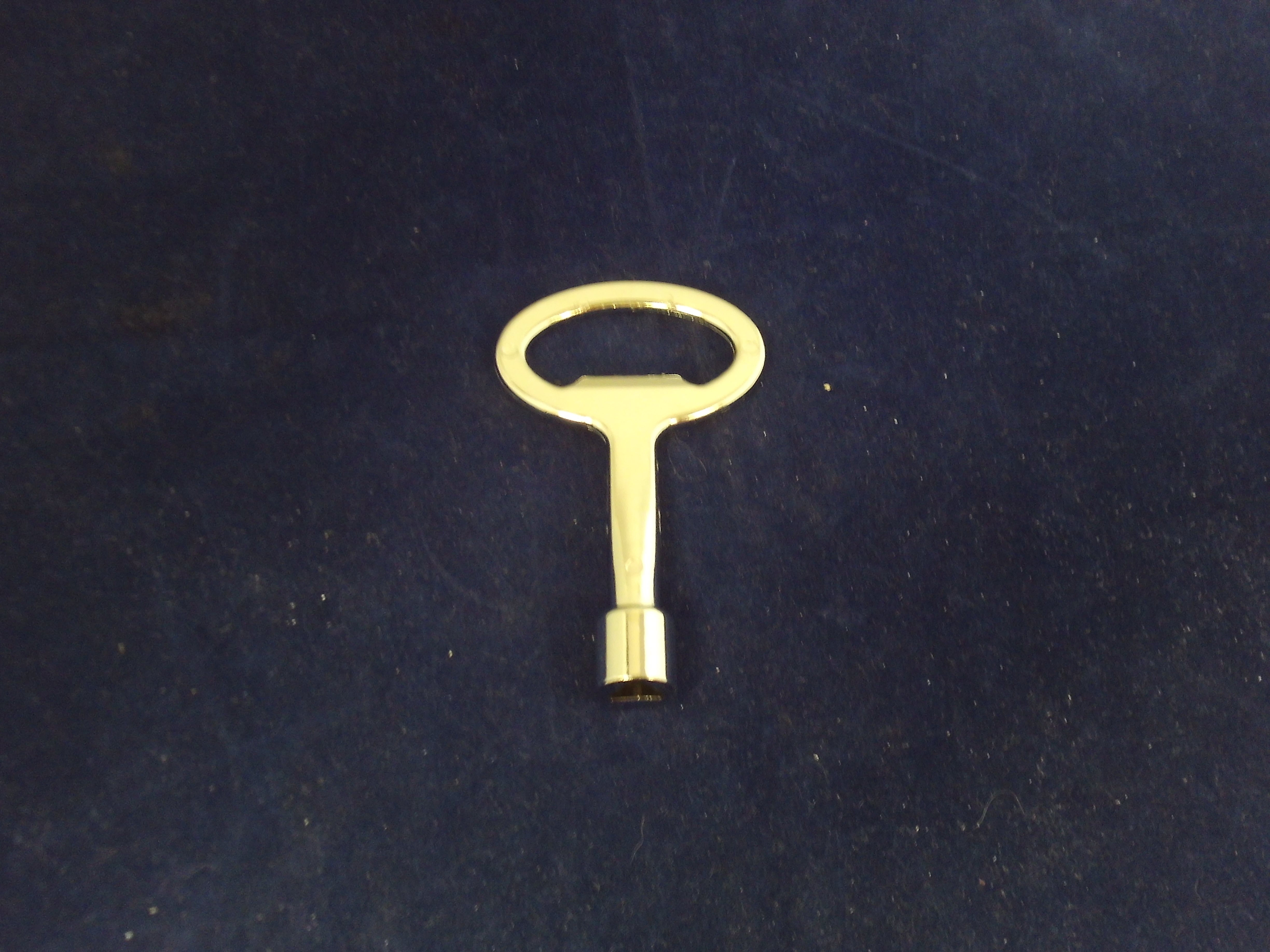 KEY 8MM TRIANGLE UTILITY